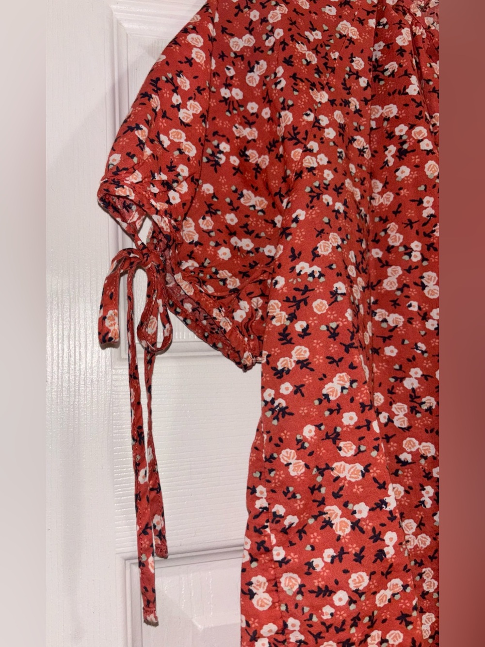 Universal Thread Blouse Size Small - Picture 4 of 8